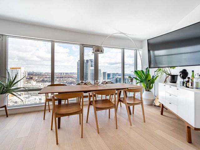 3401 - 210 Victoria St