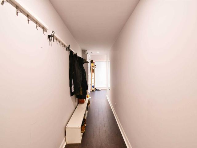 701 - 210 Victoria St