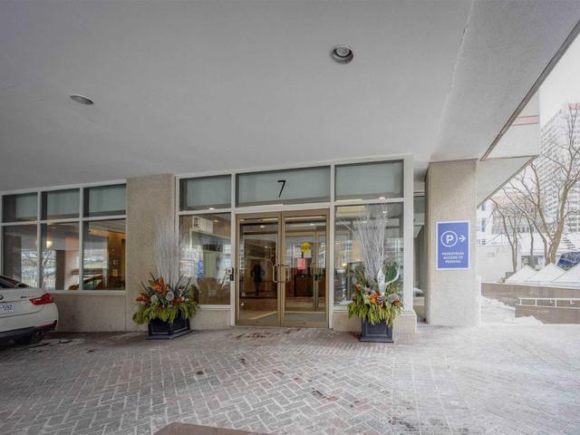 210 - 7 Broadway Ave