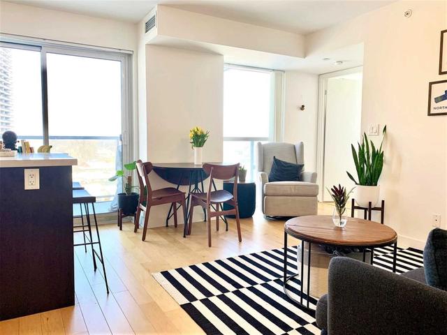 703 - 58 Orchard View Blvd