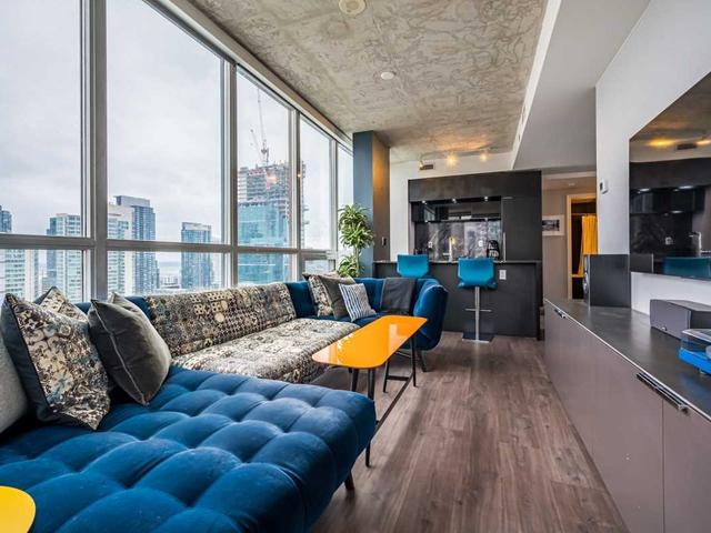 2205 - 88 Blue Jays Way