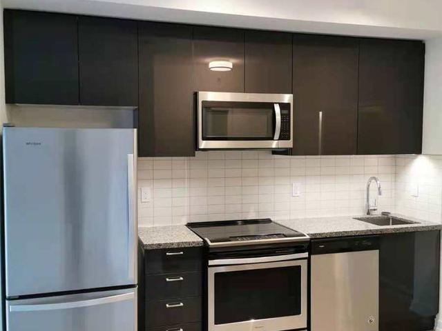 318 - 621 Sheppard Ave E