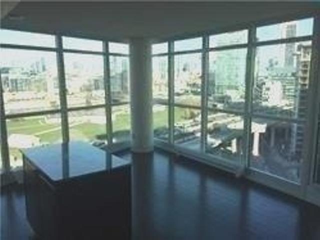 1563 - 209 Fort York Blvd