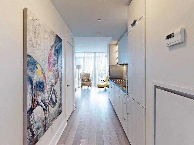 306 - 32 Davenport Rd