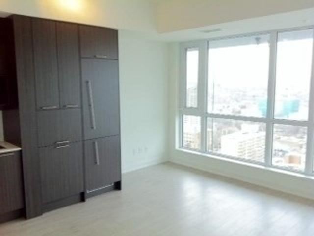 2608 - 199 Richmond St W