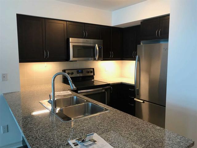 3208 - 19 Grand Trunk Cres