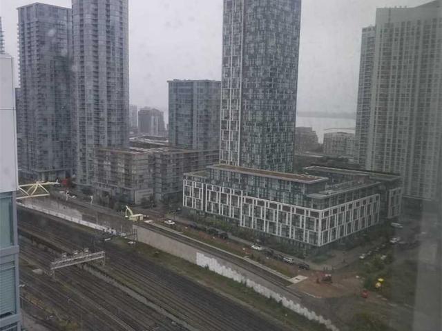 1901 - 27 Bathurst St W