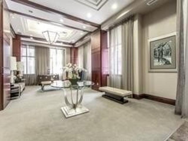 1804 - 35 Balmuto St