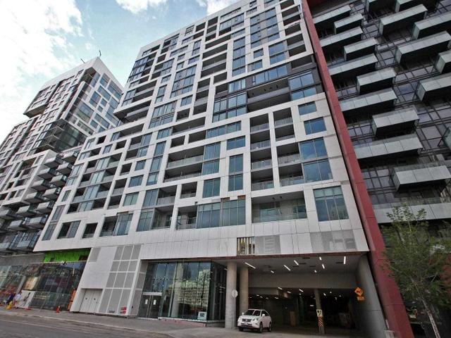 813E - 576 Front St W