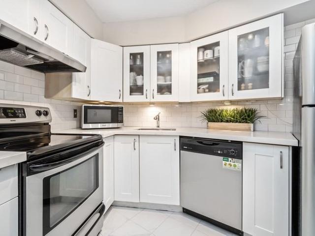 804 - 250 Queens Quay W