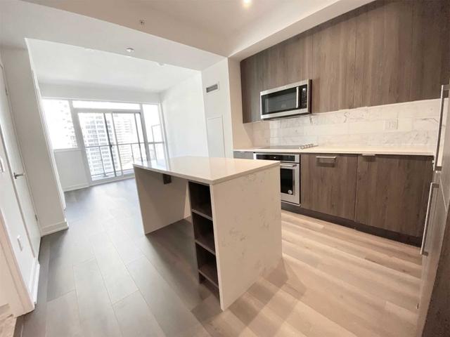 2107 - 38 Iannuzzi St