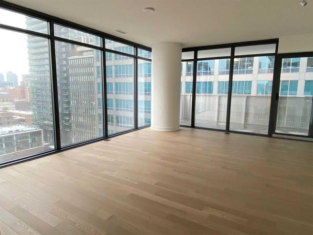 1003 - 25 Richmond St E