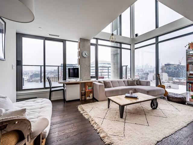 1112 - 111 Bathurst St