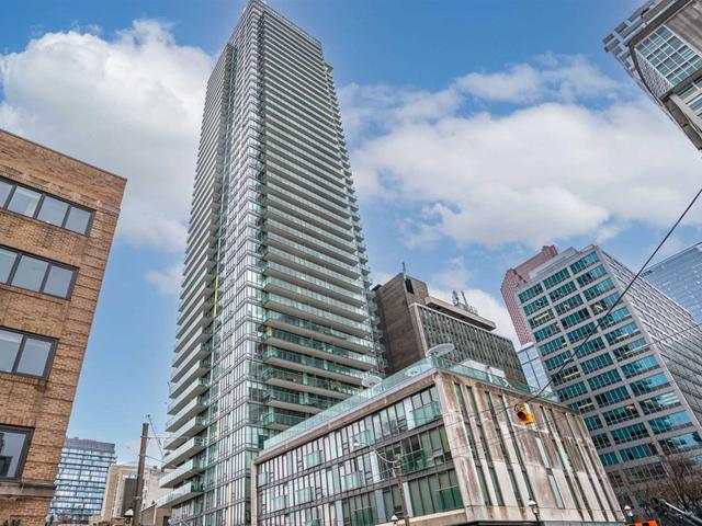 1304 - 33 Lombard St