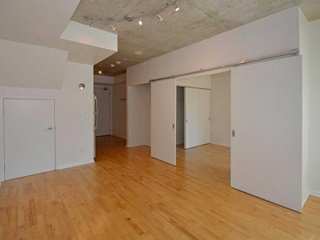 538 - 333 Adelaide St E