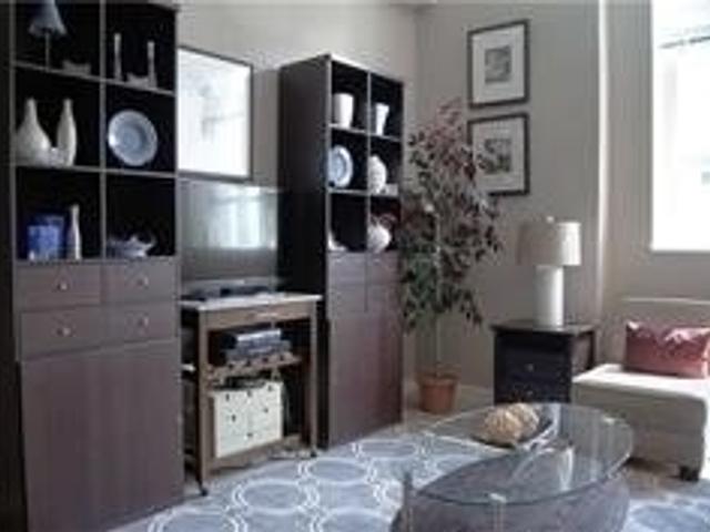 831 - 155 Dalhousie St