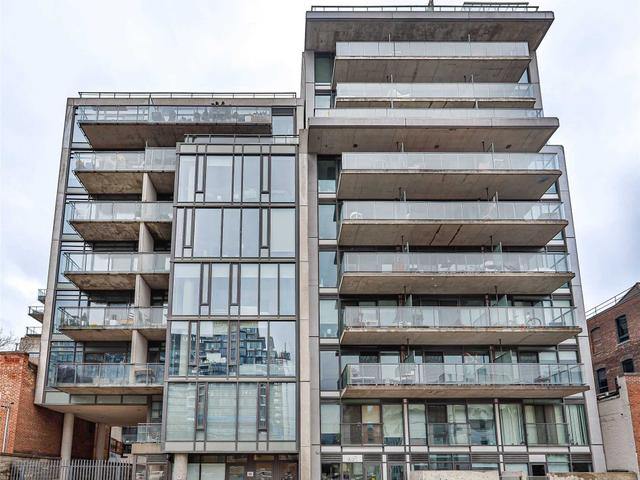 907 - 461 Adelaide St