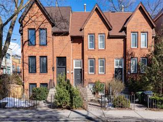 341 Seaton St