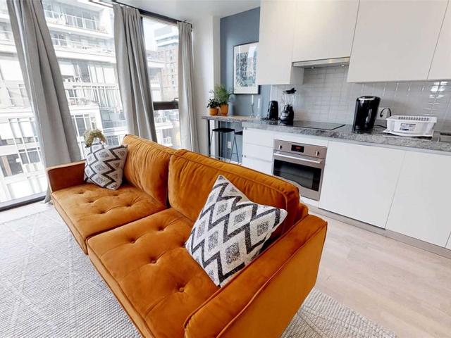 621 - 629 King St W
