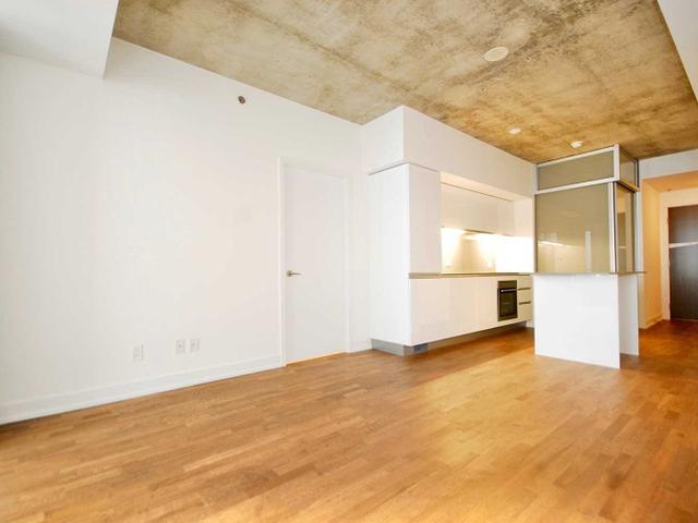 702 - 20 Gladstone Ave