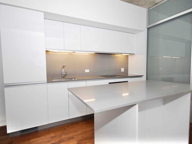 702 - 20 Gladstone Ave