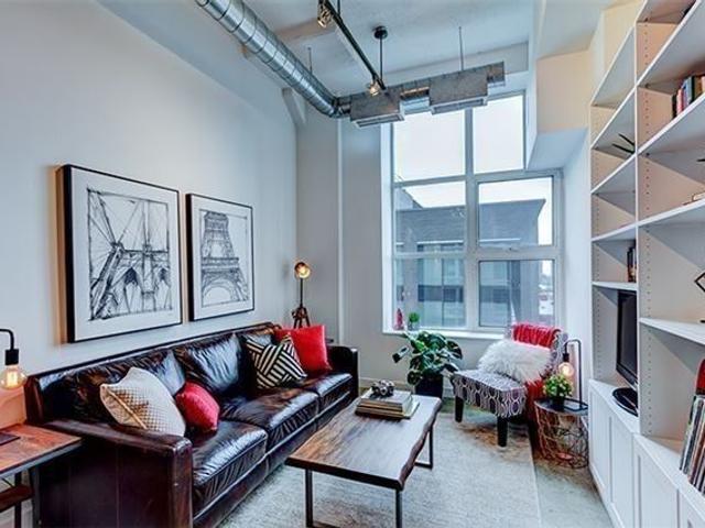 940 - 155 Dalhousie St S