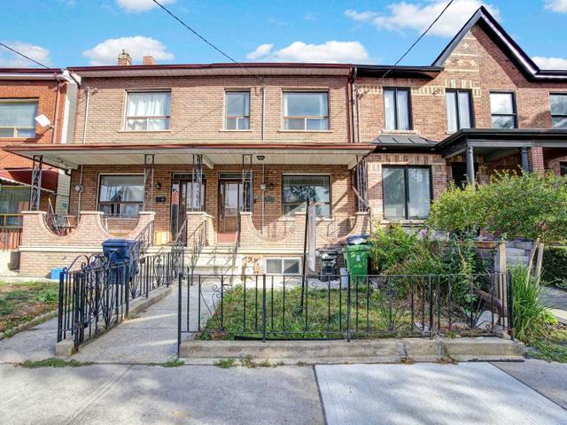 714 Richmond St W