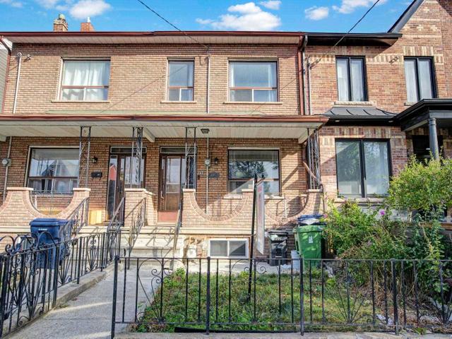 714 Richmond St W