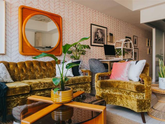 104 - 461 Adelaide St W