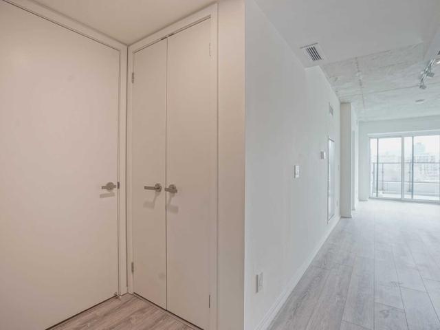 829 - 8 Hillsdale Ave