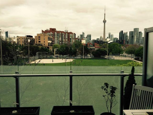 402 - 25 Stafford St