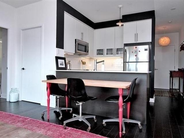 602 - 1171 Queen St W