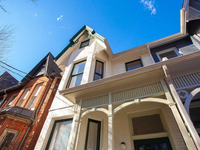 78 Willcocks St