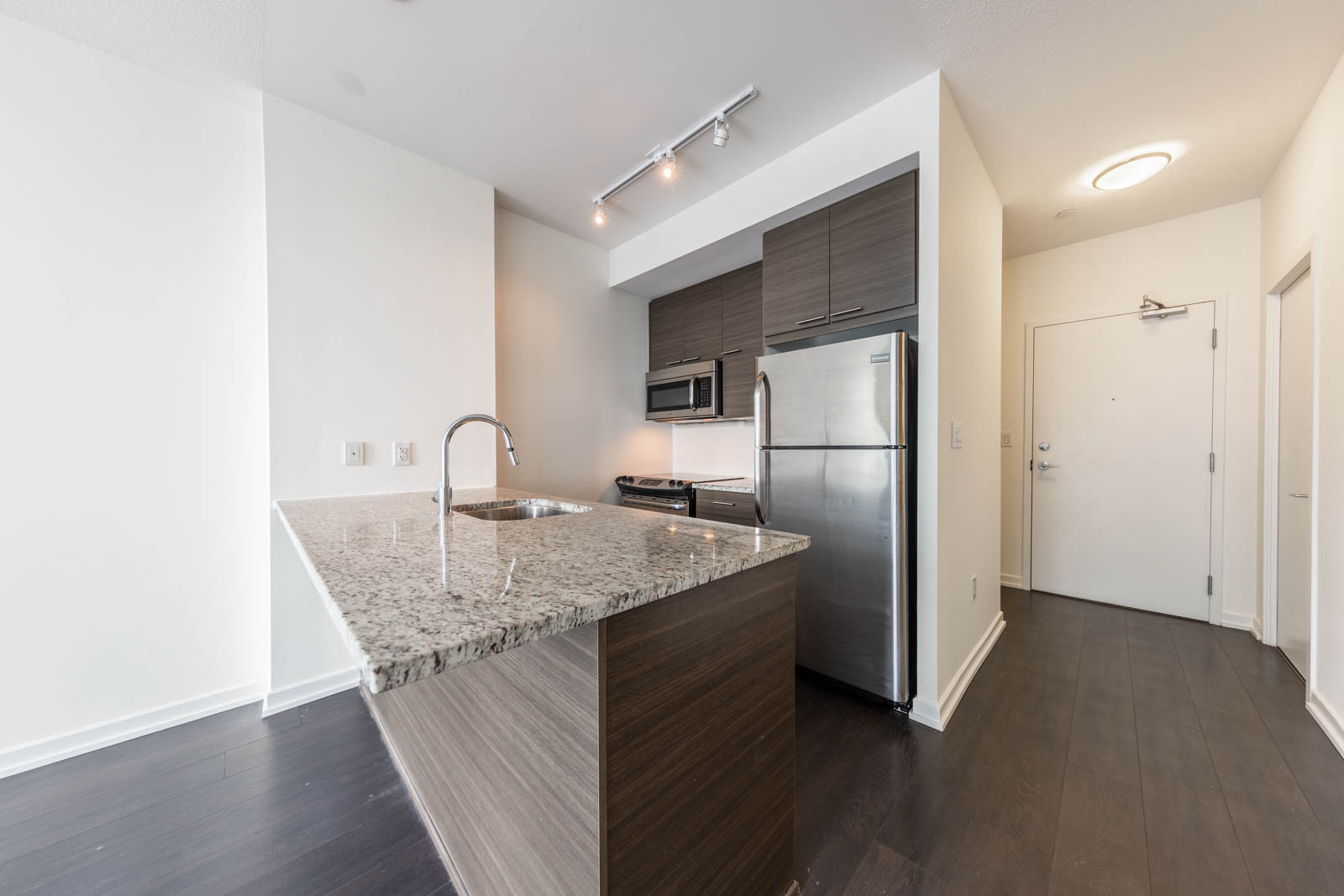 315 66 Forest Manor Rd, North York Leased, C5145317 Condos.ca