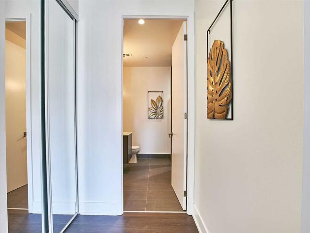 305 - 111 St Clair Ave W