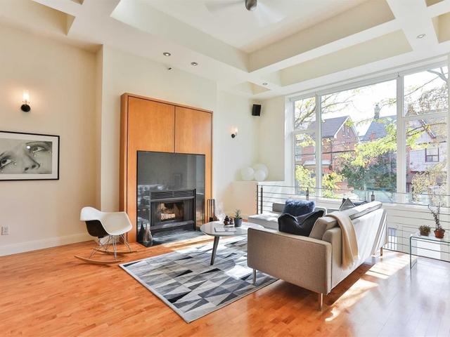 104 - 676 Richmond St W