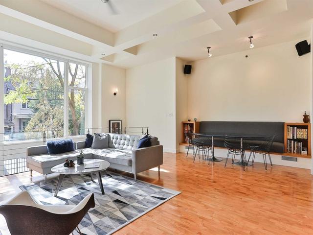 104 - 676 Richmond St W