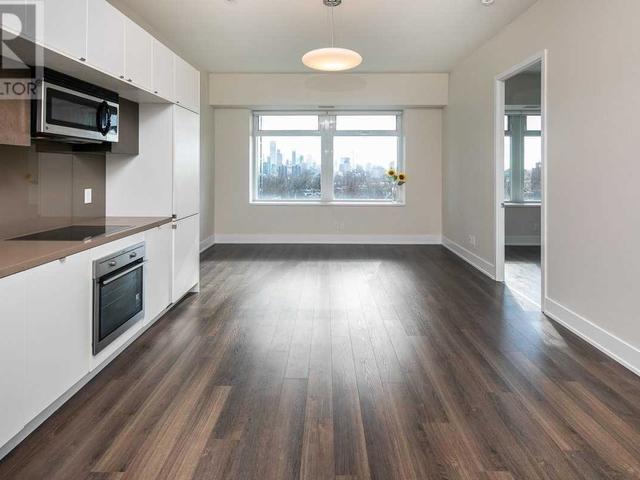 610 - 111 St Clair Ave W