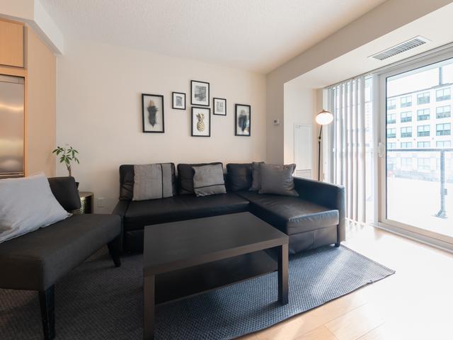 302 - 300 Front St W