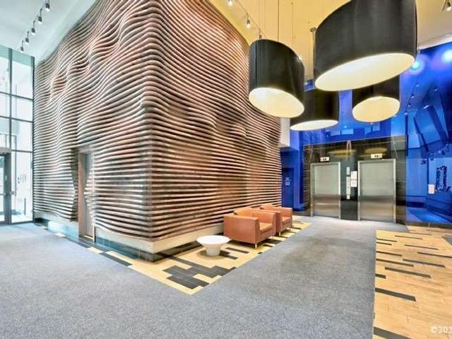 1213 - 111 Bathurst St