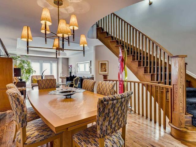 260 Spadina Rd