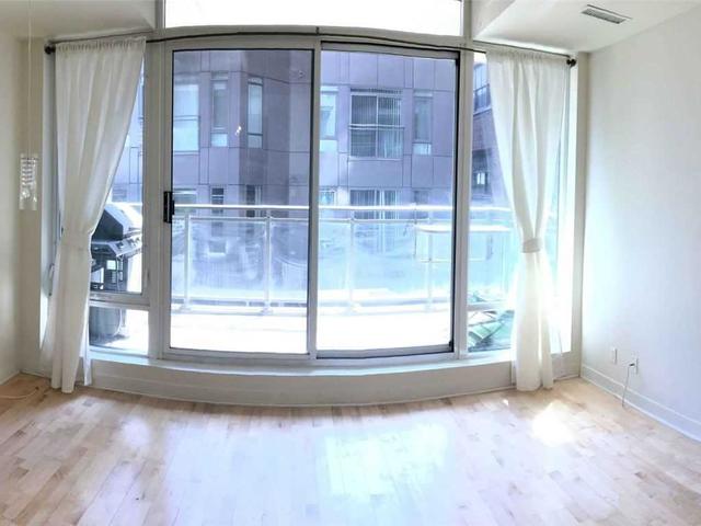 209 - 127 Queen St E