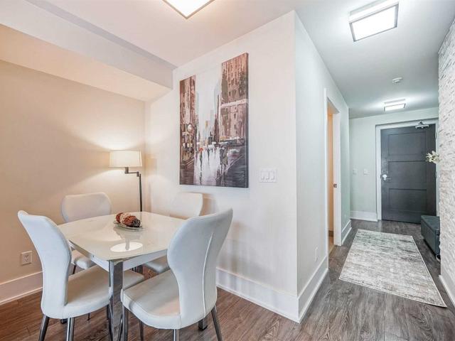 303 - 300 Front St W