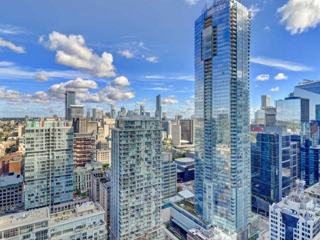 3502 - 224 King St W