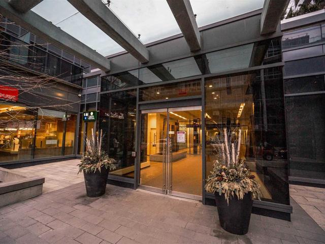 LPH10 - 1030 King St W