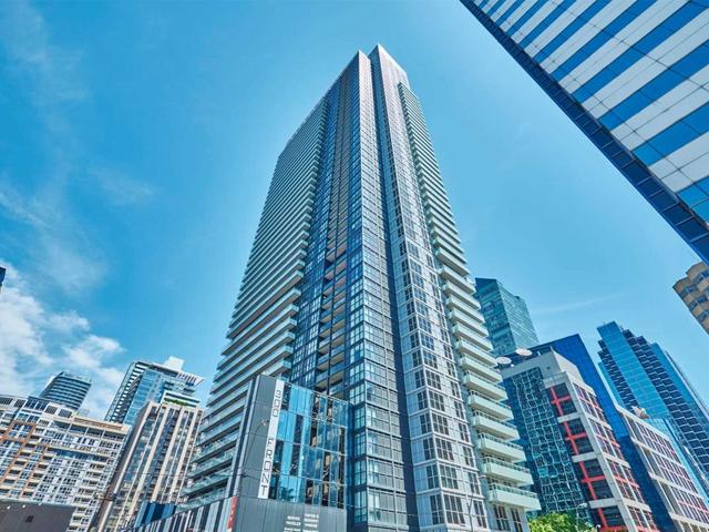 4504 - 300 Front St W