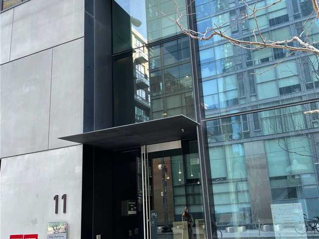 410 - 11 Charlotte St