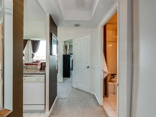 PH110 - 942 Yonge St