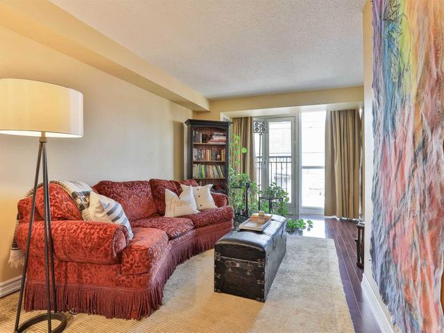 415 - 308 Palmerston Ave