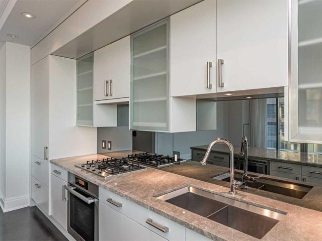 1201 - 55 Scollard St